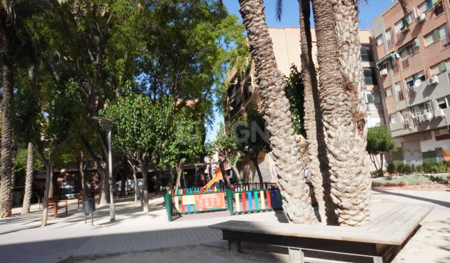 Resale - Commercial - Murcia - Barrio Del Carmen