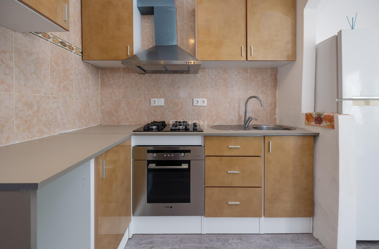 Odsprzedaż - Kamienica - Torrevieja - La Siesta - El Salado - Torreta