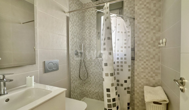 Odsprzedaż - Mieszkanie w bloku - Orihuela Costa - Costa Blanca