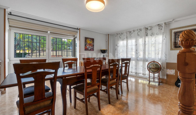 Reventa - Villa - Torrevieja - Los Balcones