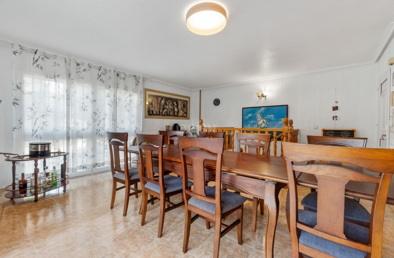 Reventa - Villa - Torrevieja - Los Balcones