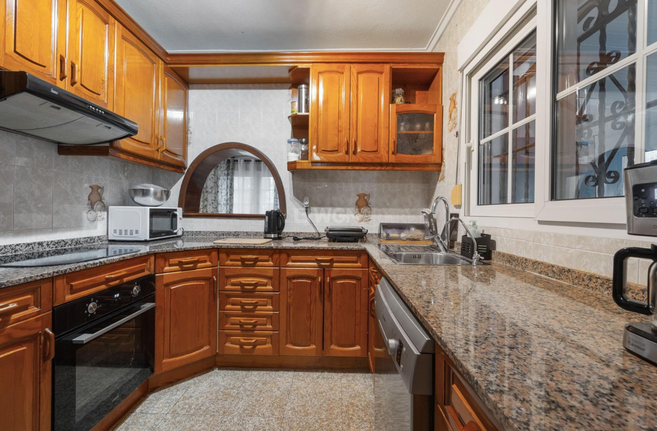 Reventa - Villa - Torrevieja - Los Balcones