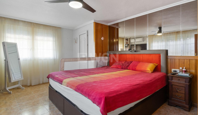 Reventa - Villa - Torrevieja - Los Balcones