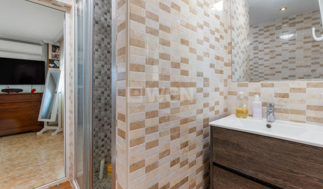 Reventa - Villa - Torrevieja - Los Balcones