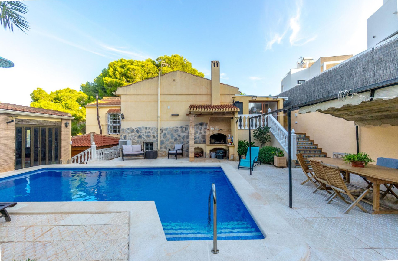 Reventa - Villa - Torrevieja - Los Balcones