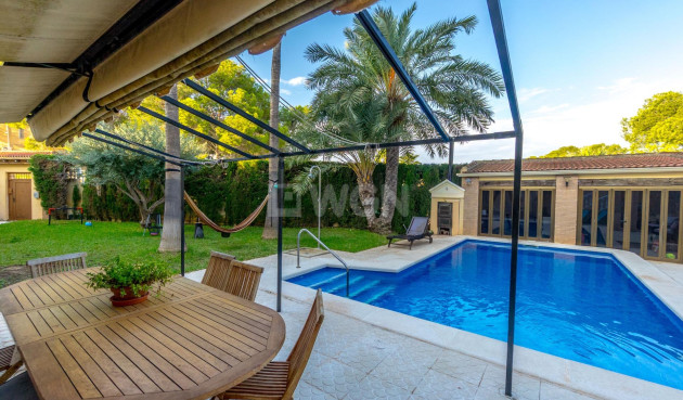 Reventa - Villa - Torrevieja - Los Balcones