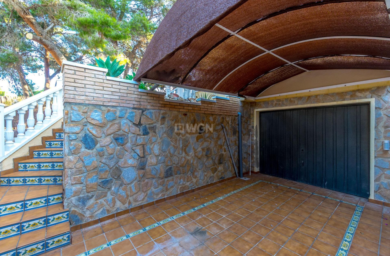 Reventa - Villa - Torrevieja - Los Balcones