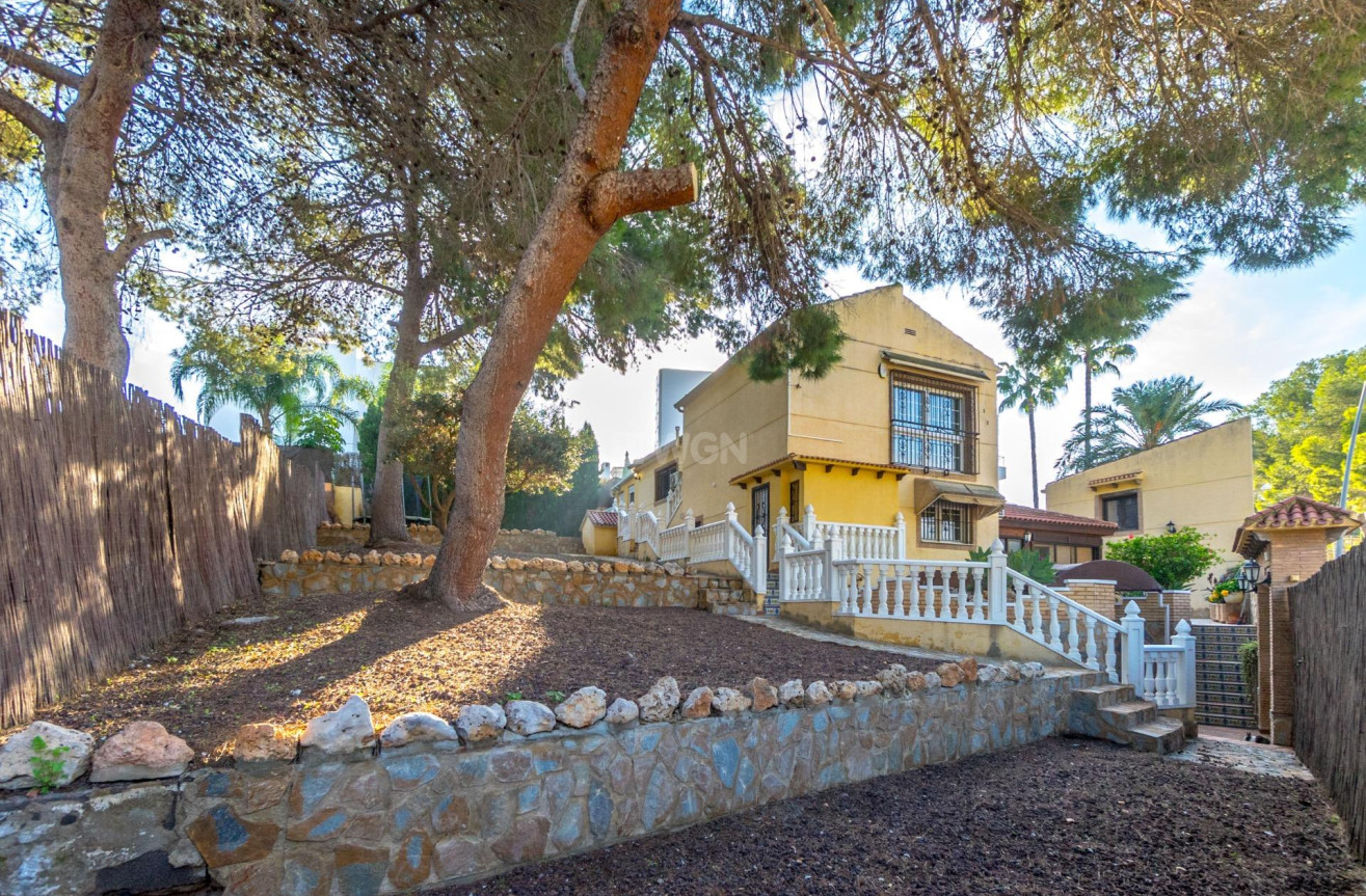 Reventa - Villa - Torrevieja - Los Balcones