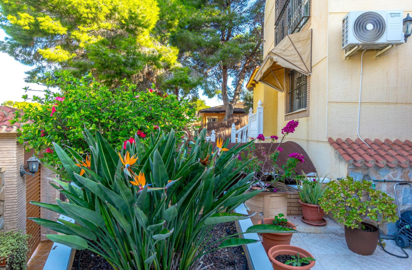 Reventa - Villa - Torrevieja - Los Balcones