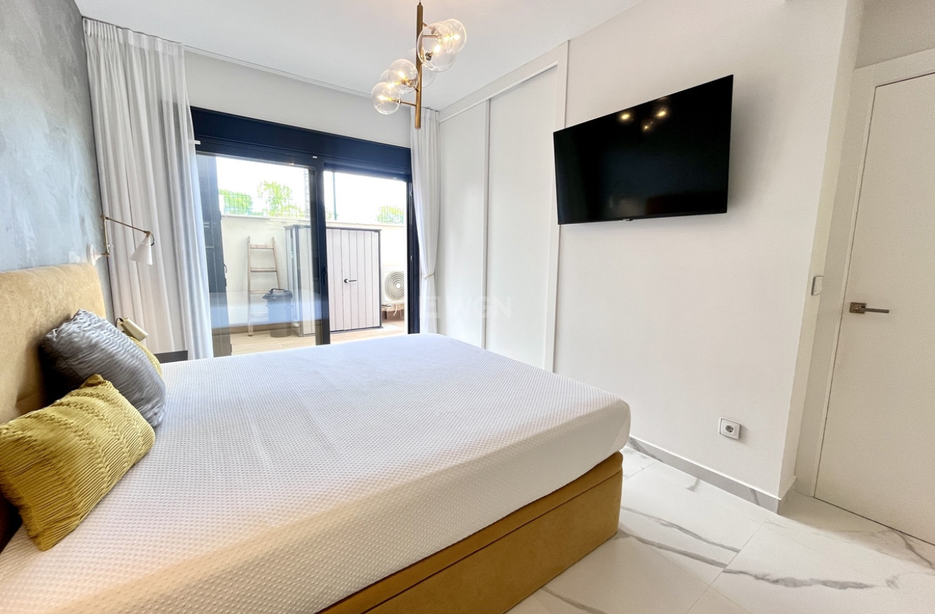 Odsprzedaż - Mieszkanie w bloku - San Miguel de Salinas - Inland