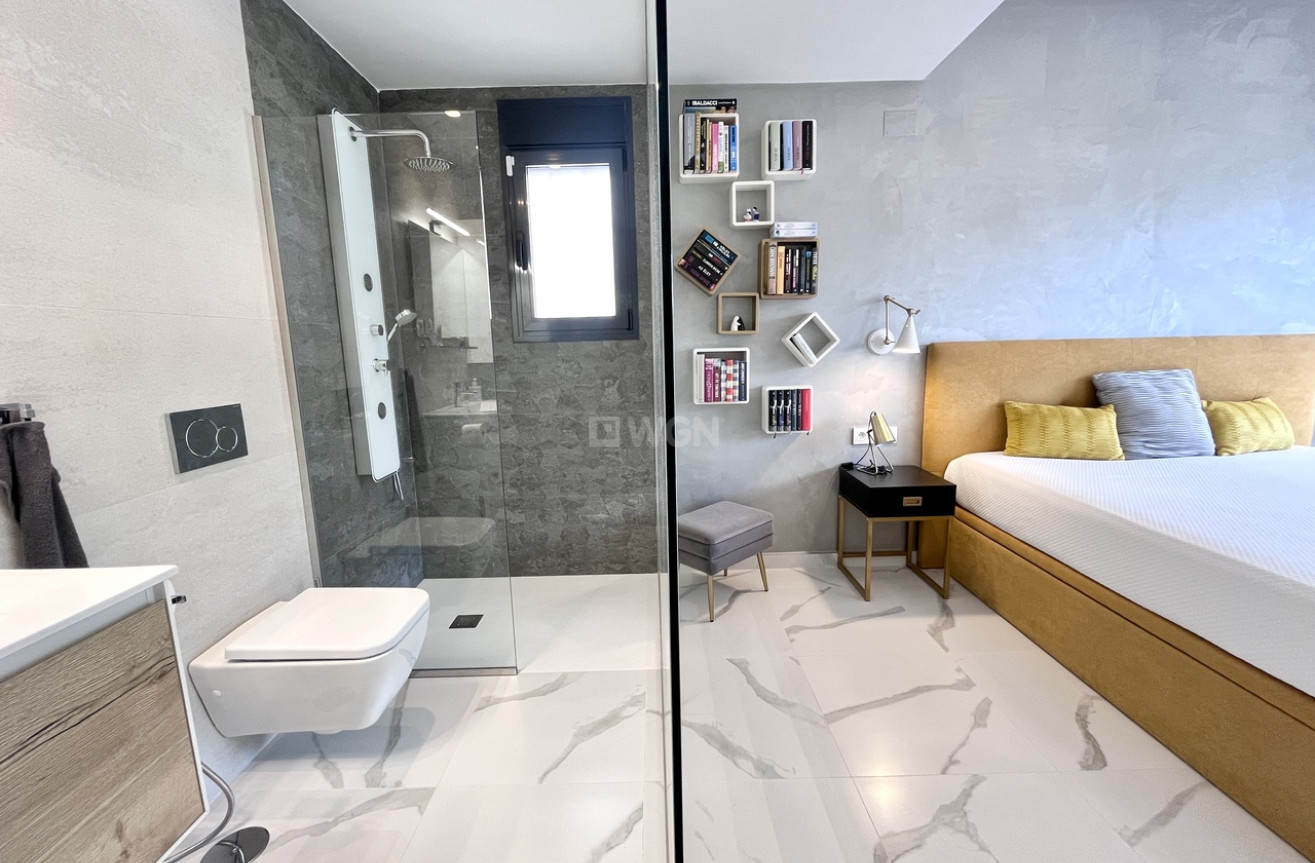 Odsprzedaż - Mieszkanie w bloku - San Miguel de Salinas - Inland