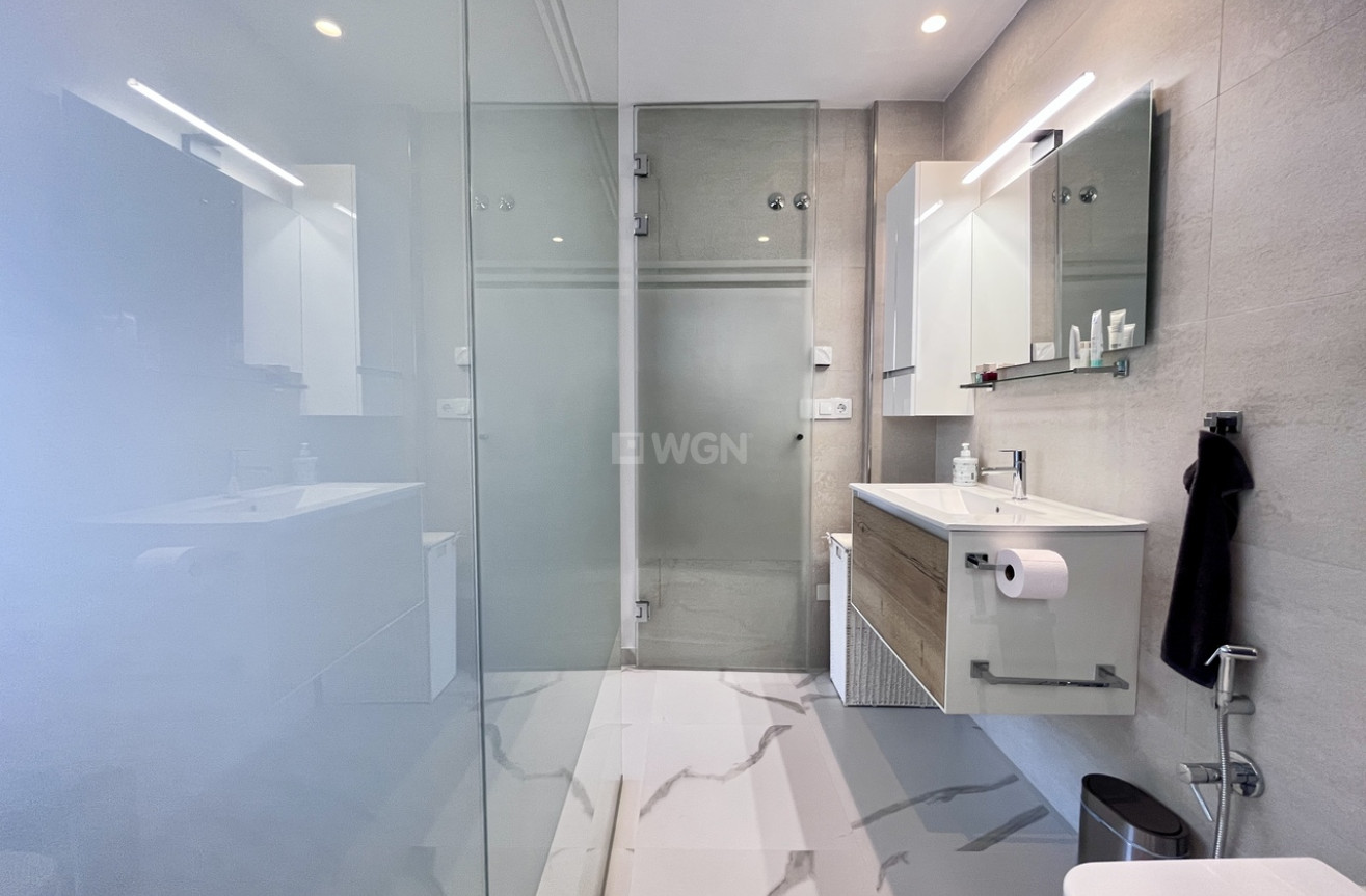 Odsprzedaż - Mieszkanie w bloku - San Miguel de Salinas - Inland