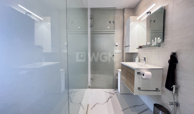 Odsprzedaż - Mieszkanie w bloku - San Miguel de Salinas - Inland