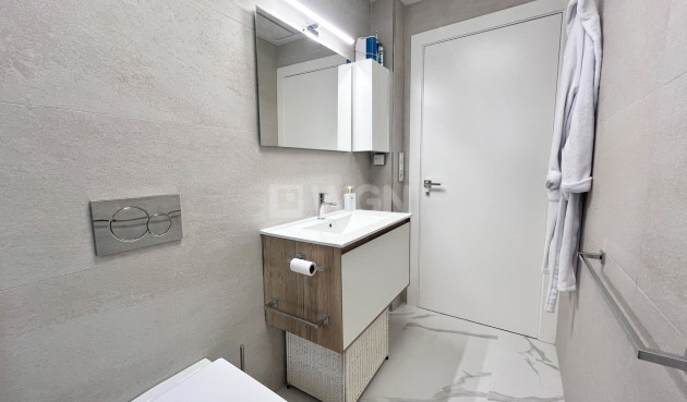 Odsprzedaż - Mieszkanie w bloku - San Miguel de Salinas - Inland