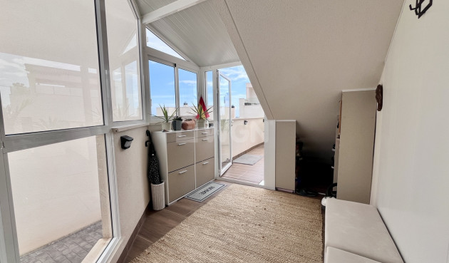 Odsprzedaż - Mieszkanie w bloku - San Miguel de Salinas - Inland