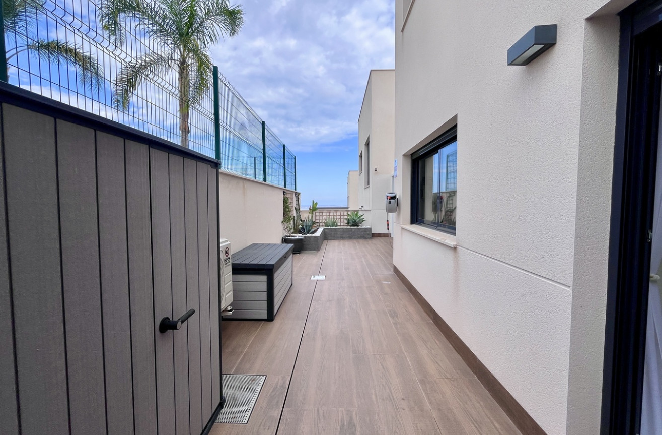 Odsprzedaż - Mieszkanie w bloku - San Miguel de Salinas - Inland