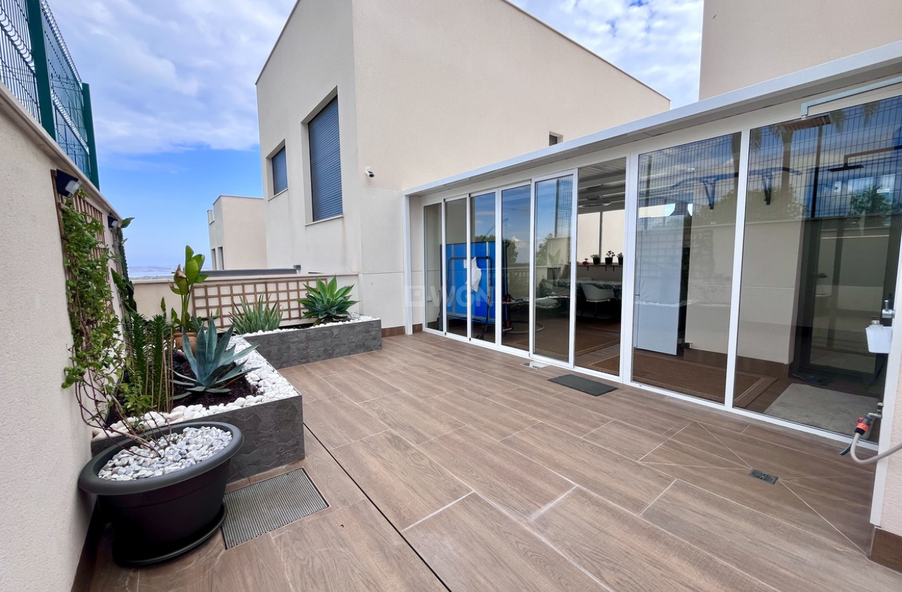 Odsprzedaż - Mieszkanie w bloku - San Miguel de Salinas - Inland