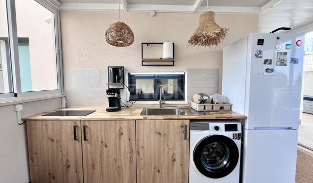 Odsprzedaż - Mieszkanie w bloku - San Miguel de Salinas - Inland