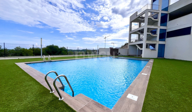 Odsprzedaż - Mieszkanie w bloku - San Miguel de Salinas - Inland