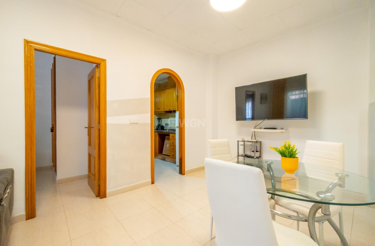 Resale - Apartment / flat - Torrevieja - Centro