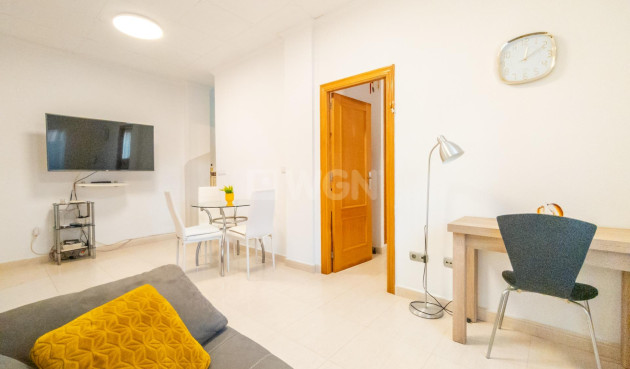 Resale - Apartment / flat - Torrevieja - Centro