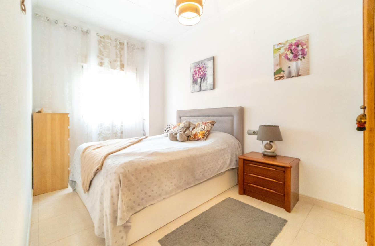 Resale - Apartment / flat - Torrevieja - Centro