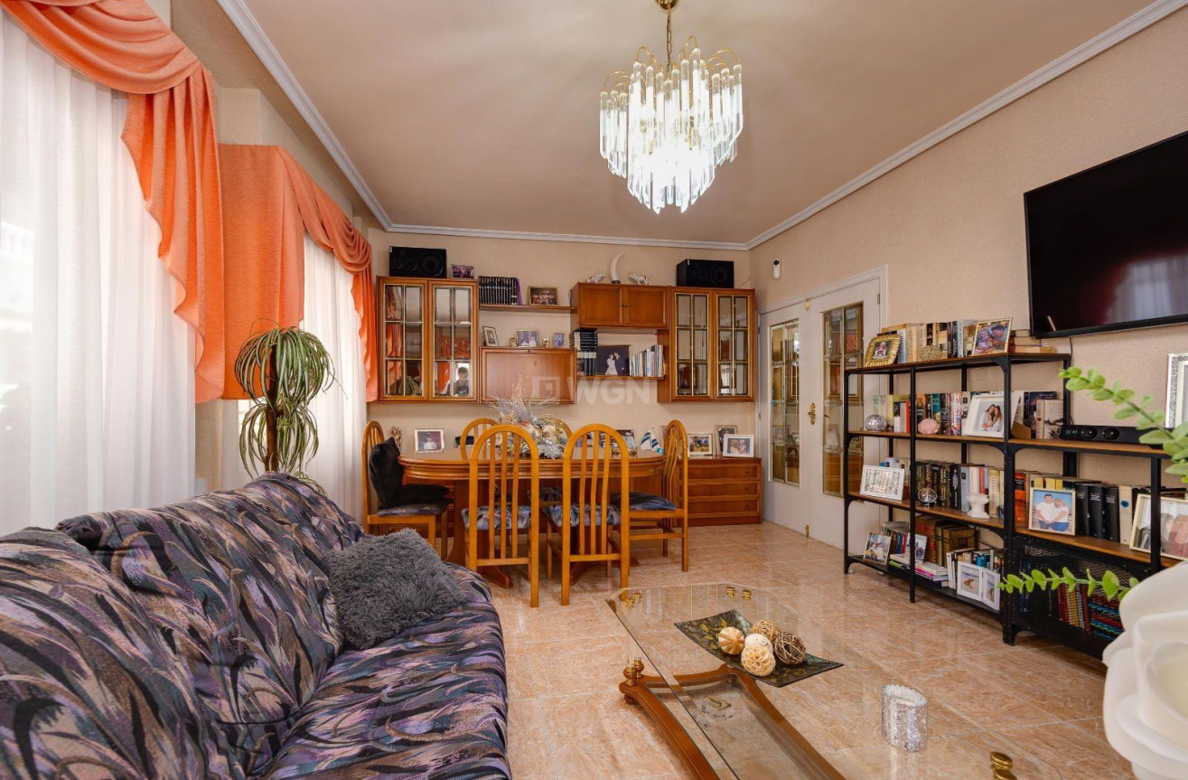 Resale - Apartment / flat - Torrevieja - Centro