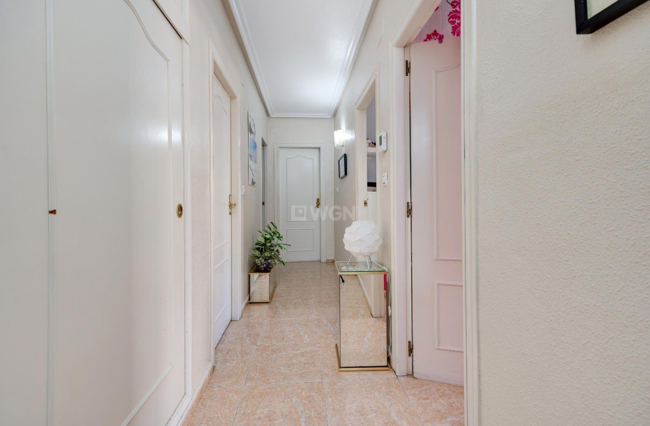 Resale - Apartment / flat - Torrevieja - Centro