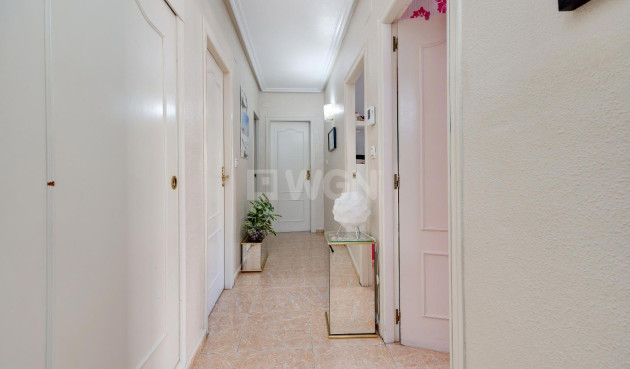 Resale - Apartment / flat - Torrevieja - Centro