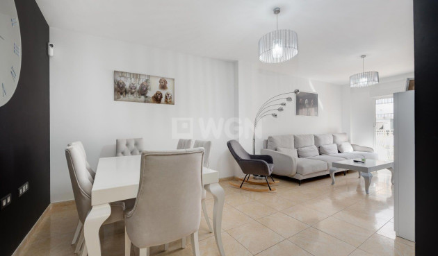 Odsprzedaż - Mieszkanie w bloku - Torrevieja - Centro