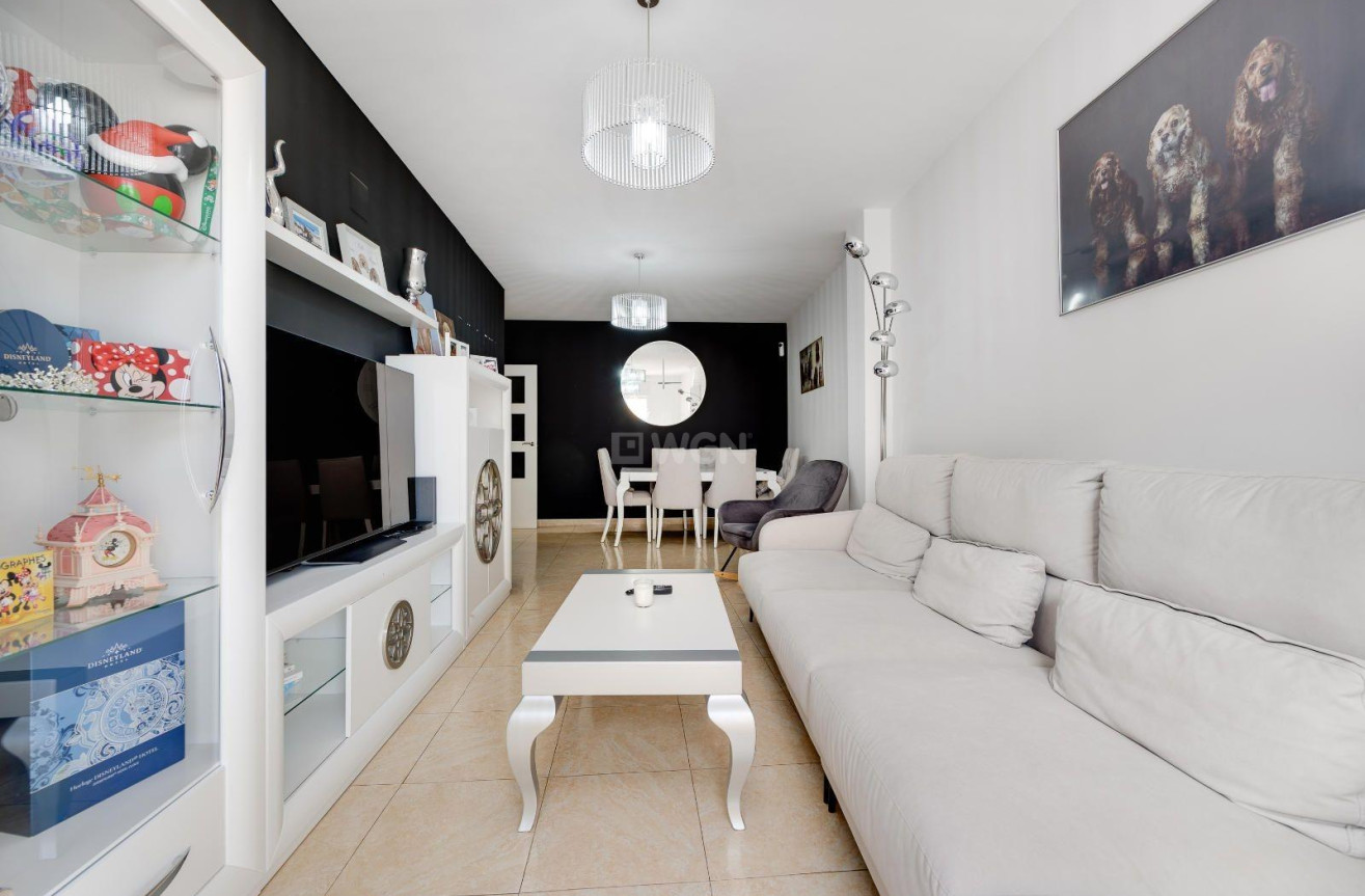 Odsprzedaż - Mieszkanie w bloku - Torrevieja - Centro