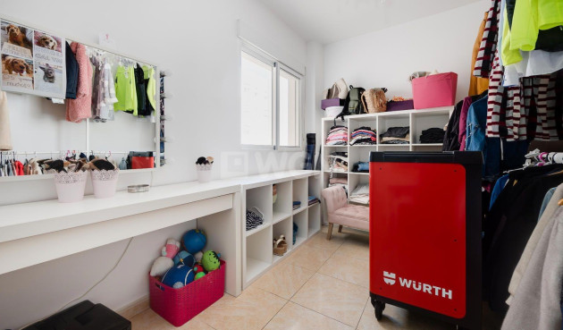 Odsprzedaż - Mieszkanie w bloku - Torrevieja - Centro