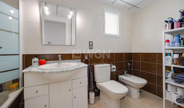 Odsprzedaż - Mieszkanie w bloku - Torrevieja - Centro