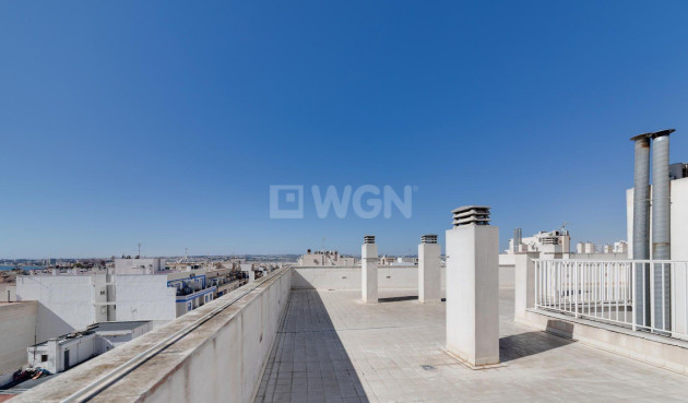 Odsprzedaż - Mieszkanie w bloku - Torrevieja - Centro
