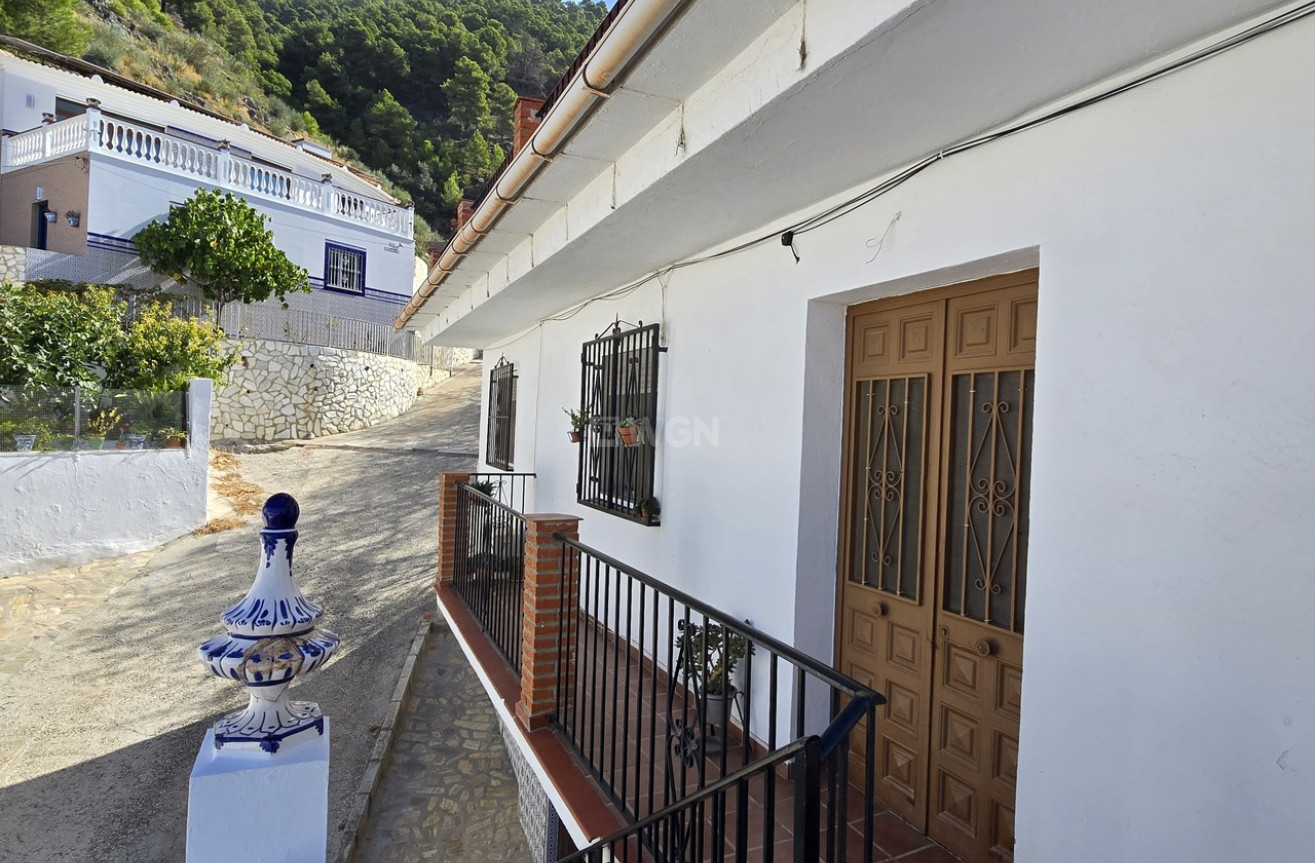 Resale - Townhouse - Alcaucín - Inland