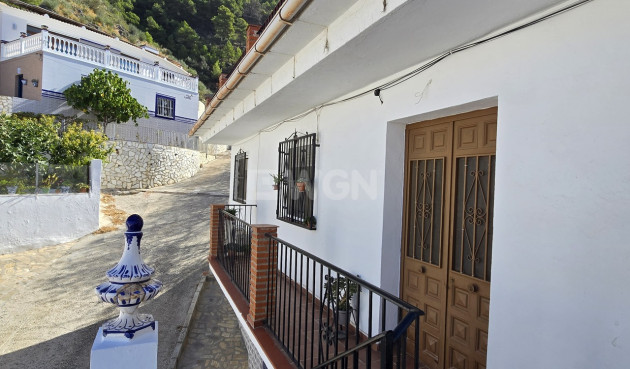 Resale - Townhouse - Alcaucín - Inland