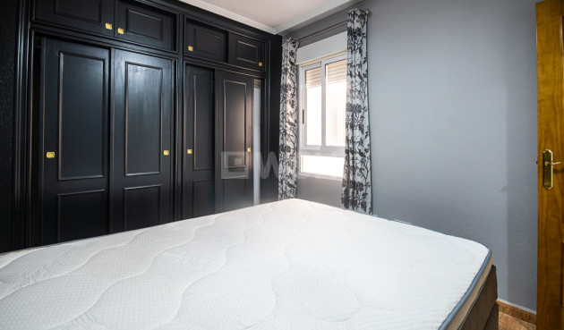 Odsprzedaż - Mieszkanie w bloku - Orihuela Costa - Costa Blanca