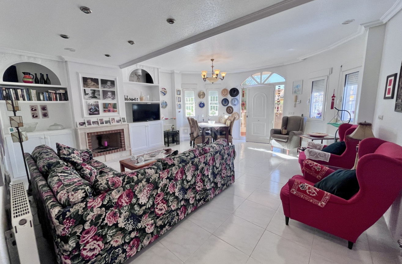 Reventa - Villa - La Zenia - Costa Blanca