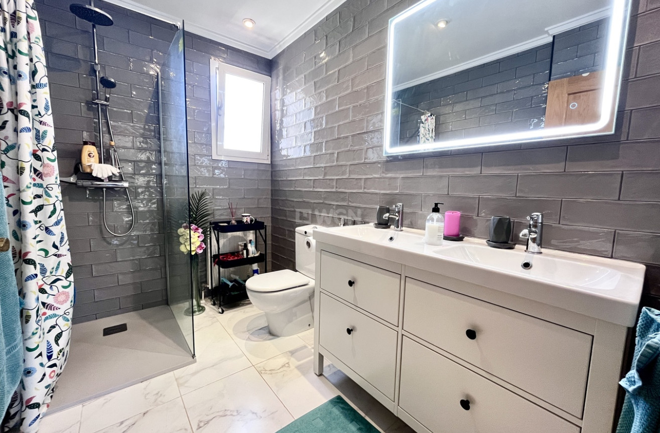 Reventa - Villa - La Zenia - Costa Blanca