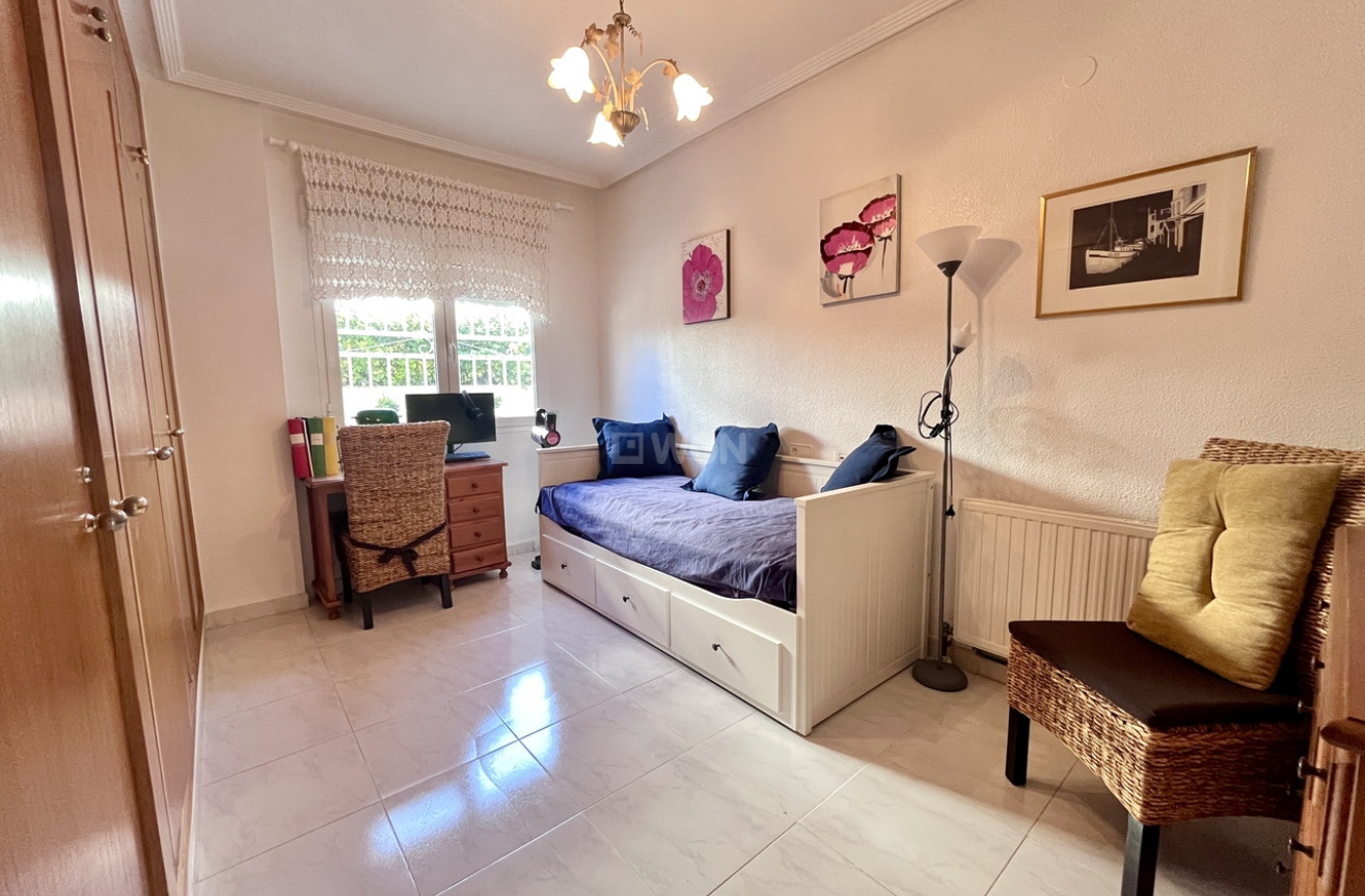 Reventa - Villa - La Zenia - Costa Blanca