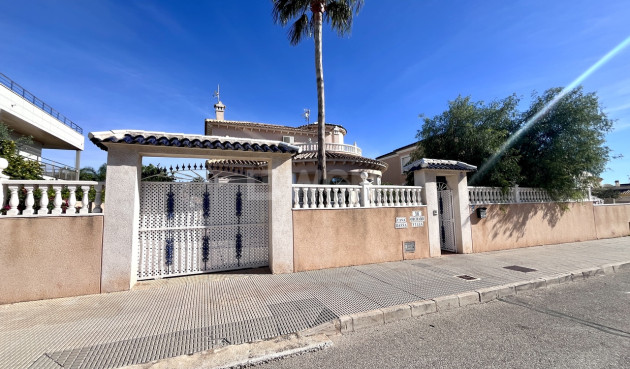 Reventa - Villa - La Zenia - Costa Blanca