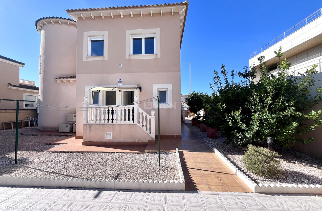 Reventa - Villa - La Zenia - Costa Blanca