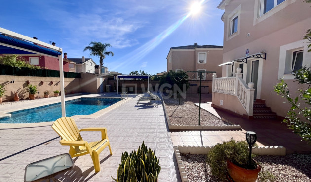 Reventa - Villa - La Zenia - Costa Blanca