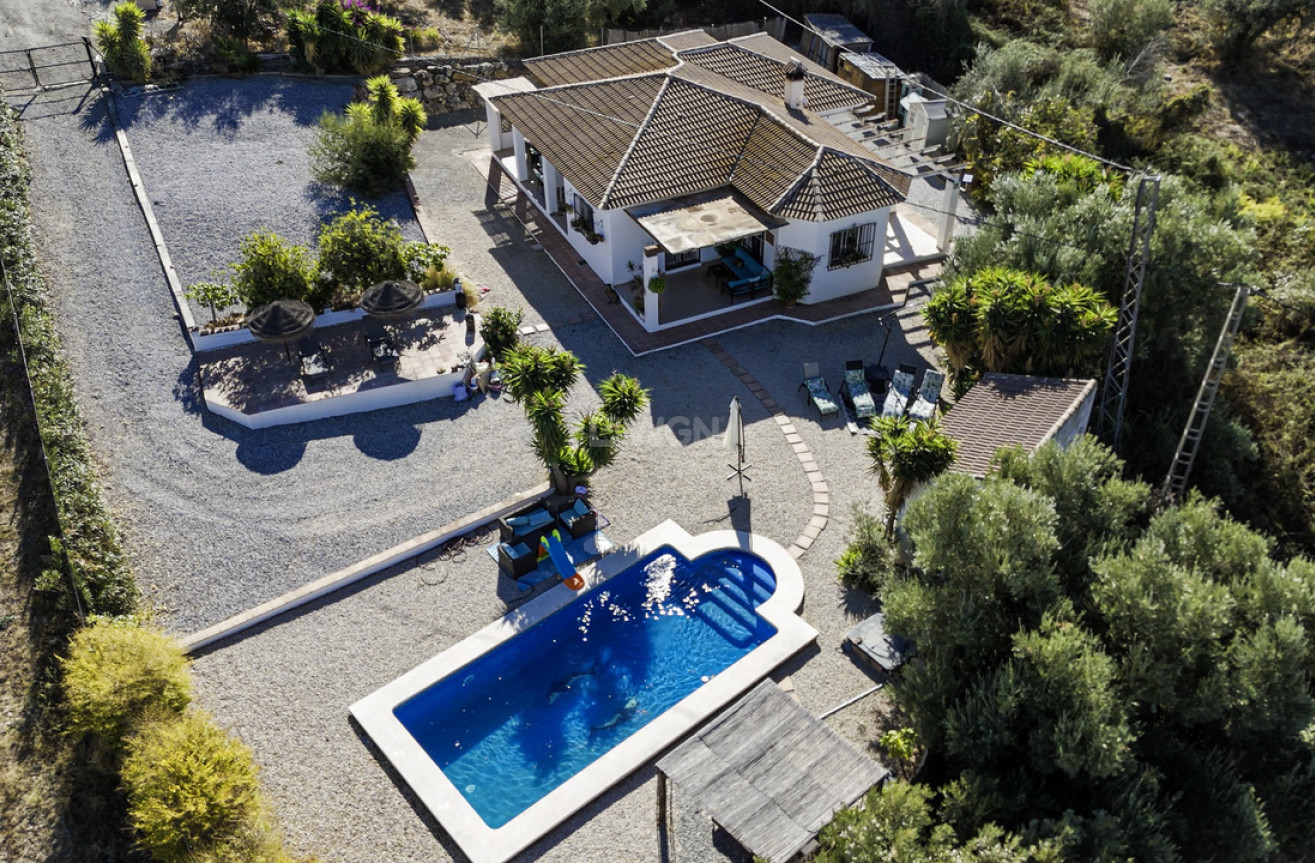 Odsprzedaż - Villa - Alcaucín - Inland