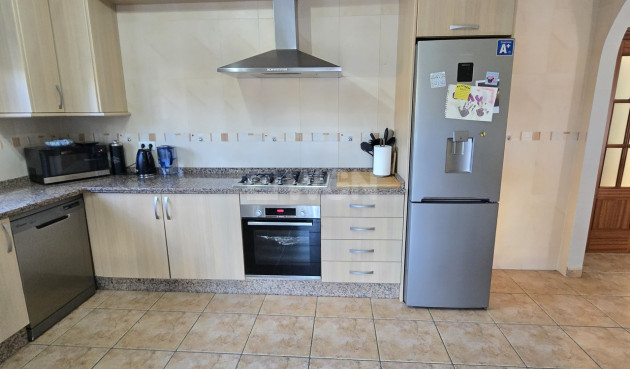 Odsprzedaż - Villa - Alcaucín - Inland