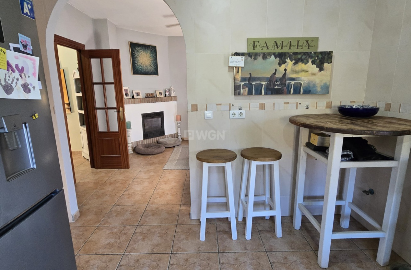 Odsprzedaż - Villa - Alcaucín - Inland