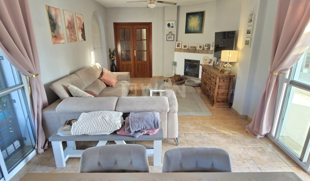 Odsprzedaż - Villa - Alcaucín - Inland