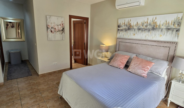 Odsprzedaż - Villa - Alcaucín - Inland