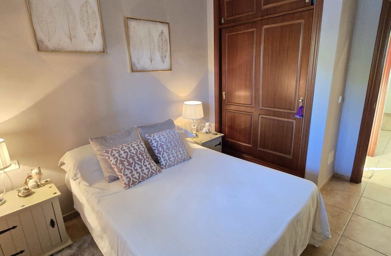 Odsprzedaż - Villa - Alcaucín - Inland