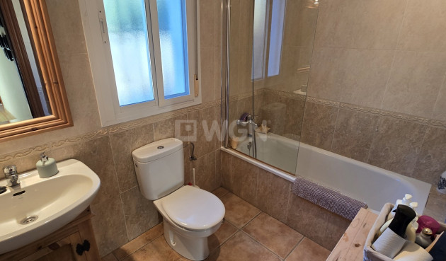 Odsprzedaż - Villa - Alcaucín - Inland